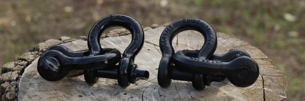 Heavy-duty D-ring shackle for off-road use